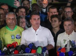 Flávio Bolsonaro não reconhece vitória de Lula e tentará anulação do pleito