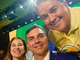 Efraim prestigia convenção nacional ao lado de Flávio Bolsonaro e lideranças
