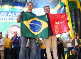 Efraim e Flávio reúnem multidão e inspiram com novo lema: ‘Paraíba, Bota FÉ’ (F de Flávio e E de Efraim)
