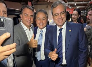 Efraim, Cabo Gilberto e George articulam com Flávio estratégias para o 2º turno na Paraíba