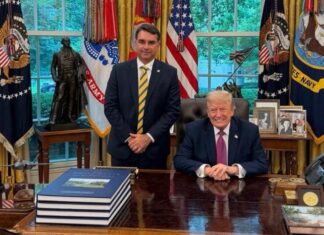 Flávio Bolsonaro pede a Trump que classifique CV e PCC como terroristas