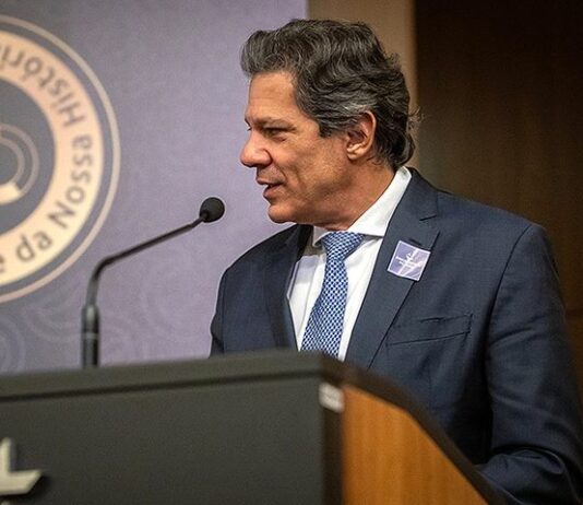 Fernando Haddad defende fortalecimento institucional do país para superar desafios globais