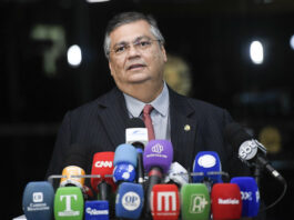 Flávio Dino mantém suspensão de emendas do orçamento secreto