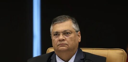 Dino manda PF investigar disseminação de ataques a imagens católicas