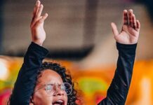 A última terça-feira de shows religiosos no Parque do Povo foi marcada por muita fé e celebração