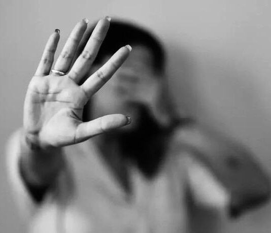 Nova lei garante salário mínimo para filhos de vítimas de feminicídio