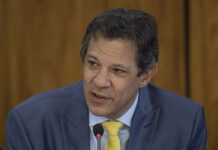 Ordem é negociar e não retaliar, diz Haddad sobre tarifas dos EUA