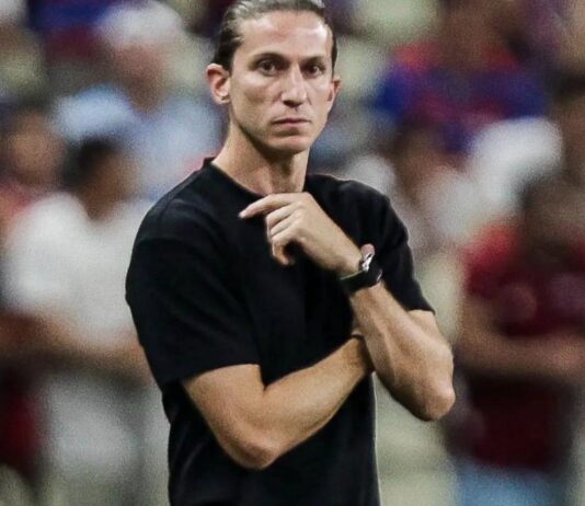 Ex-flamengo, Filipe Luís é apresentado no Monaco