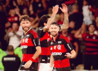 Flamengo reage e vence Santos de virada por 3 a 1 no Brasileirão