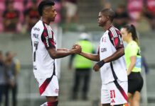 Flamengo goleia Sport e assume liderança; Santos derrota Palmeiras