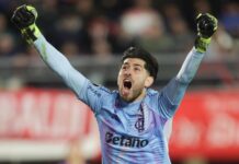 Rossi brilha nos pênaltis e garante classificação do Flamengo