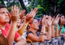 Festa das Neves 2025 começa neste domingo com show da banda Colo de Deus