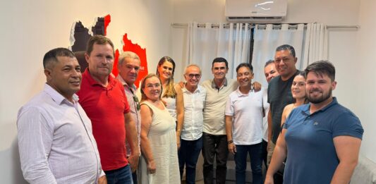 Após articulação de Fábio Ramalho, oposição de Olivedos declara apoio a Cícero Lucena