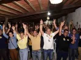 Fábio Ramalho recebe abraço das mães em Campina e reencontra aliados de caminhada construída em Pocinhos