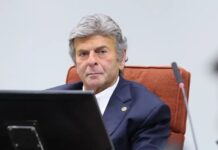 Fux pede acesso a processos contra Jair Bolsonaro no STF