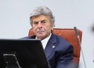 Fux pede acesso a processos contra Jair Bolsonaro no STF