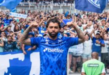 Gabigol é apresentado pelo Cruzeiro em um Mineirão lotado