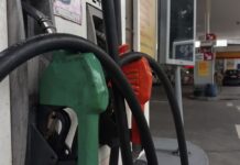 Litro da gasolina comum pode ser encontrada por R$ 5,74 em Campina Grande