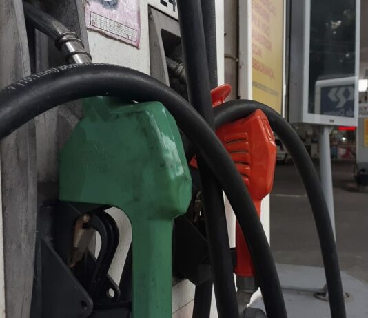 Pesquisa encontra preço da gasolina oscilando entre R$ 5,75 e R$ 5,99 em João Pessoa