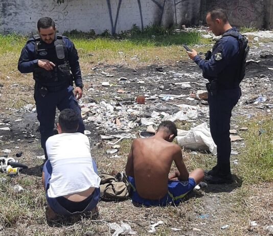 Guarda Civil de Campina Grande prende dupla que furtava fios da Policlínica Dr. Francisco Pinto