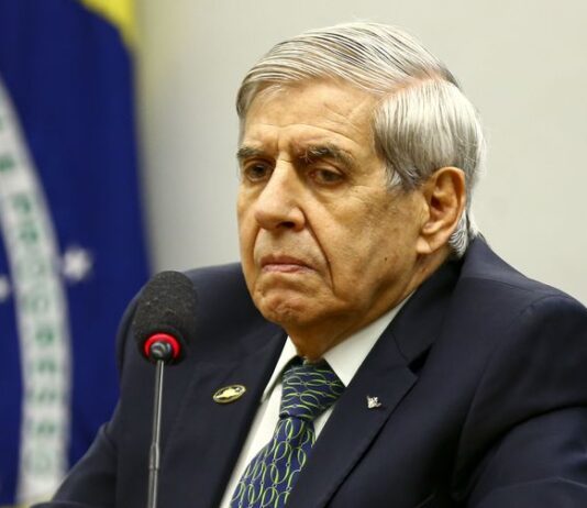 CPMI do 8 de Janeiro ouve general Augusto Heleno na terça-feira (26)