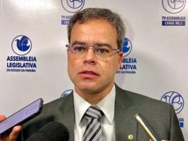 George Morais retorna à Assembleia Legislativa e reassume liderança da oposição