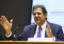 Fernando Haddad anuncia congelamento de R$ 15 bi do orçamento de 2024