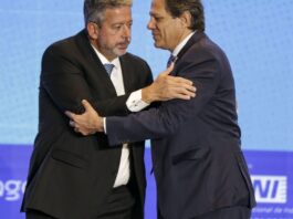 Haddad diz aguardar reunião de líderes para aparar arestas com Câmara
