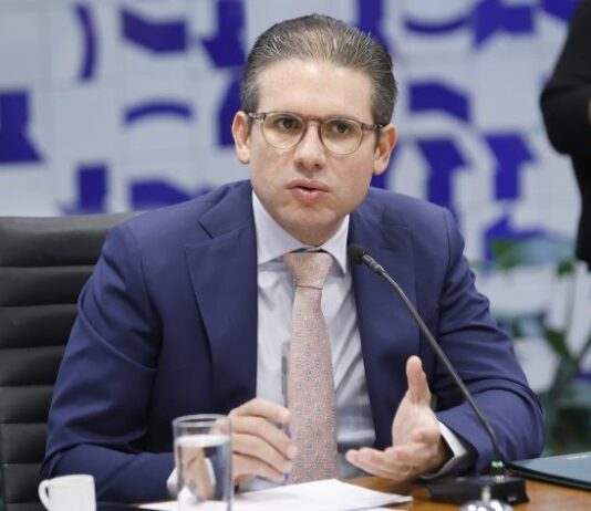 Hugo Motta critica interferência judicial na atividade do Poder Legislativo