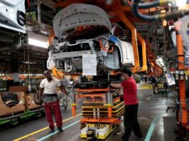 Juros altos travam crédito para 80% das indústrias, revela pesquisa