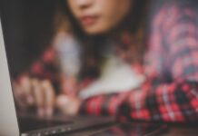 Mulheres já são maioria entre pequenos lojistas que vendem online