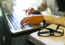 Estudantes já podem conferir os gabaritos do Encceja 2025