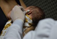 ISEA realiza testes da orelhinha com equipamento de ponta