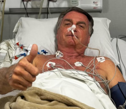 Após passar mal, Jair Bolsonaro diz não precisar de nova cirurgia