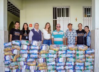 Natal Iluminado: PMCG distribui cestas básicas custeadas com parte do valor arrecado em estacionamento do evento