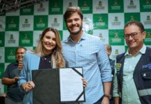 Bruno destaca atuação de Juliana na saúde mental e celebra assinatura de ordem de serviço para construção do CAPS no Aluízio Campos
