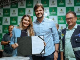 Bruno destaca atuação de Juliana na saúde mental e celebra assinatura de ordem de serviço para construção do CAPS no Aluízio Campos