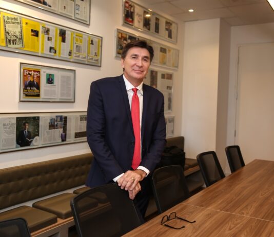 A institucionalização da mentoria empresarial: Nova Holding quer organizar um mercado bilionário ainda sem regras no Brasil