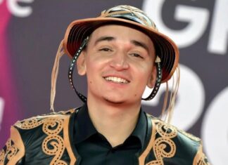 Cantor João Gomes é internado e cancela shows