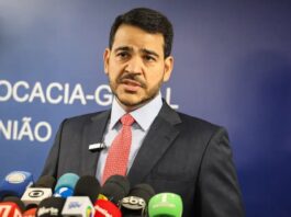 Lula indica Jorge Messias para vaga de ministro no STF