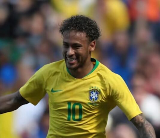 Neymar sofre lesão mais grave do que o esperado e vira dúvida para estreia do Brasil na Copa