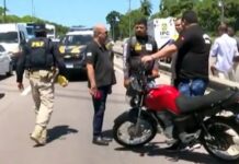 Idoso morre após bater em carro e ser arremessado para lado oposto da BR-230, em João Pessoa