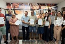 Comerciantes vítimas de incêndio no CCP assinam contratos do programa ‘Eu Posso’