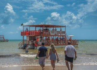 Paraíba tem três trechos de praias impróprios para banho