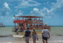 Paraíba registra dois trechos de praia impróprios para banho neste fim de semana