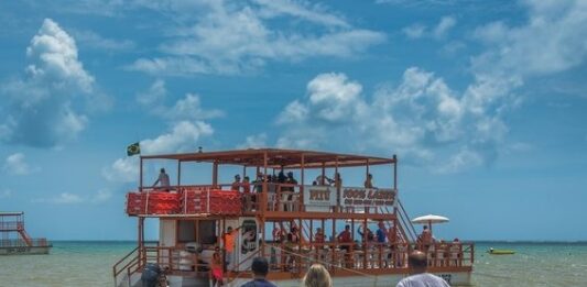 Marinha alerta banhistas para ondas de até 3,5 metros, no Litoral da Paraíba