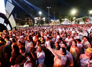 Réveillon 2026 em João Pessoa reúne mais de 500 mil pessoas na Orla para receber o novo ano