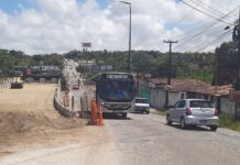 Semob-JP bloqueia trânsito na ladeira Mangabeira/Valentina para içamento de vigas da ponte sobre o Rio Cuia