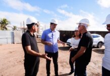 Leo Bezerra acompanha retomada de obra em Paratibe e destaca entrega de 17 novas escolas e creches em toda a Capital