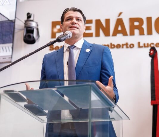 Leo Bezerra reforça parceria entre Prefeitura e Câmara Municipal na abertura dos trabalhos legislativos